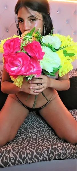 Live sex webcam photo for ArianaTompson #3225417