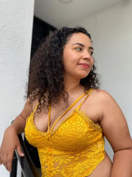 Live sex webcam photo for LiizzyWilliams #3539339