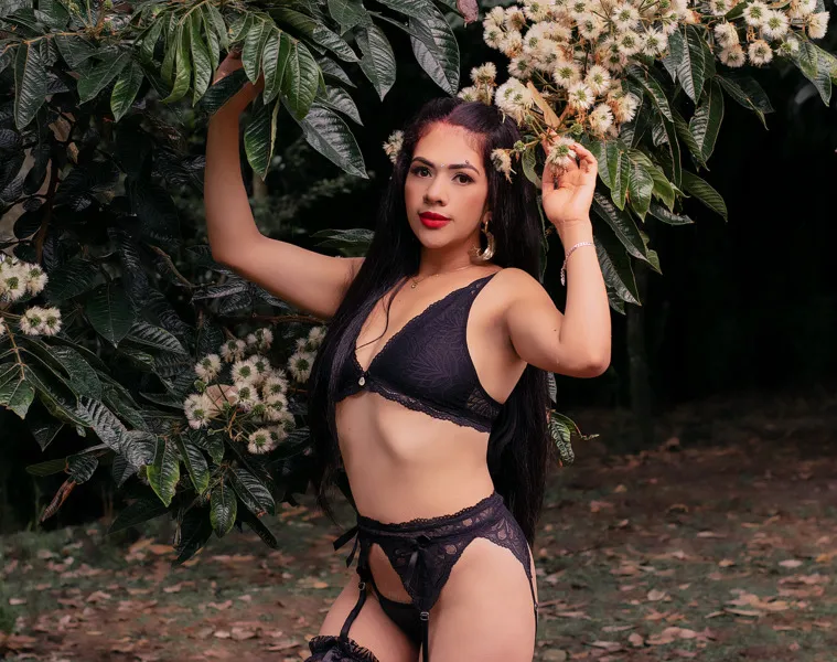 Live sex webcam photo for LianaMarcuzzii #3213222