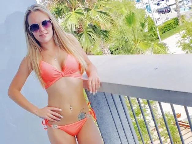 Live sex webcam photo for naughtylunarosexx #3215000