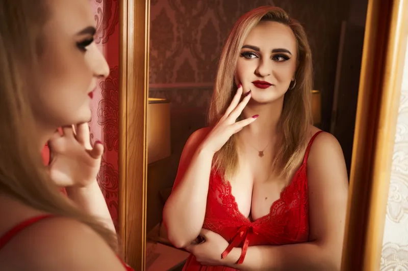 Live sex webcam photo for ElizabethSkyX #3221565