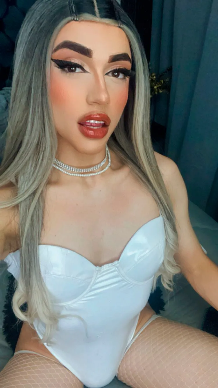 Live sex webcam photo for CherryBlossoom #8283747