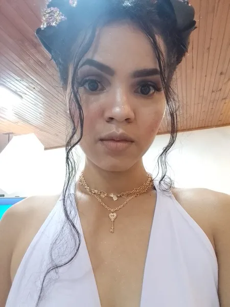 Live sex webcam photo for EmmaCuttie #3416367