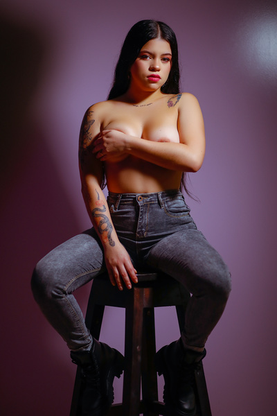 Live sex webcam photo for LuisaaBrannd #3239651