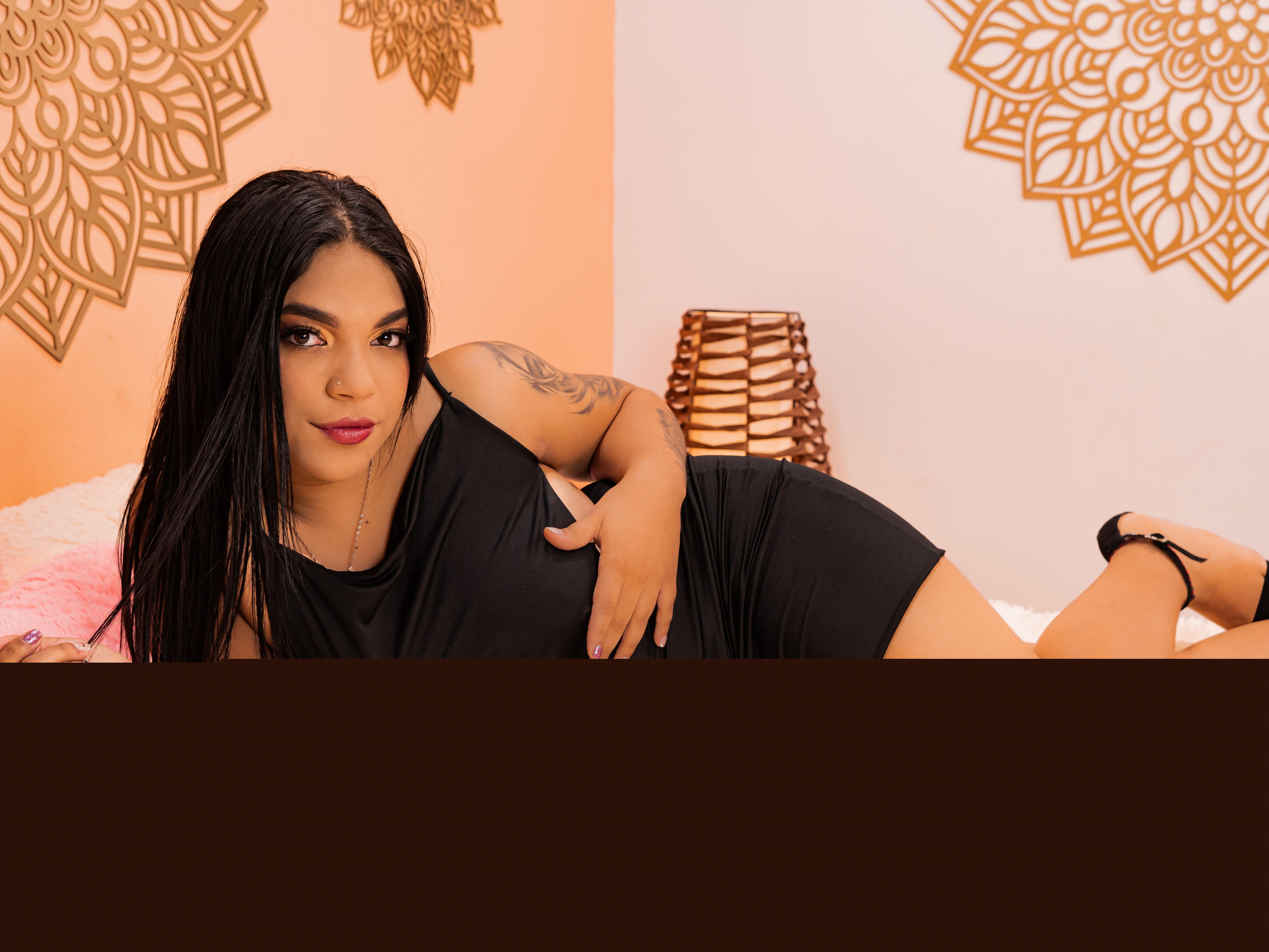 Live sex webcam photo for MiaCamb #3206831