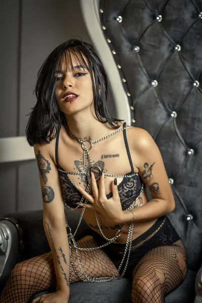 Live sex webcam photo for ScarleettWills #3219568