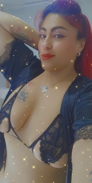 Live sex webcam photo for GabihotBbw #3322338