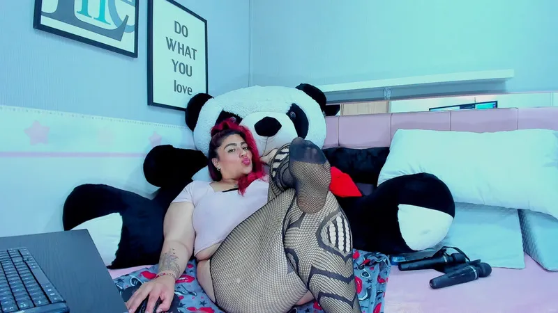 Live sex webcam photo for GabihotBbw #3359167