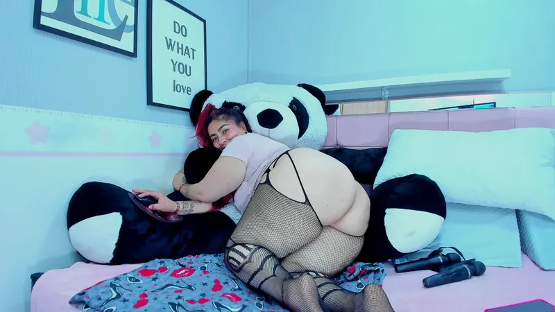 Live sex webcam photo for GabihotBbw #3359169