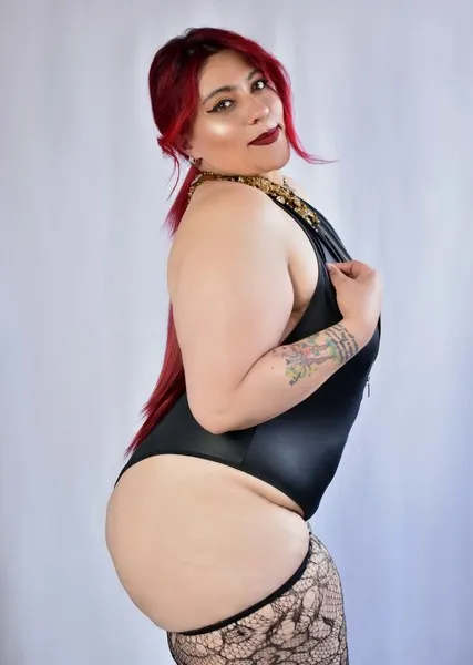 Live sex webcam photo for GabihotBbw #3229092