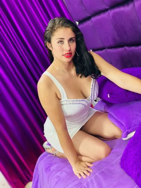 Live sex webcam photo for DannaJeins #3243018