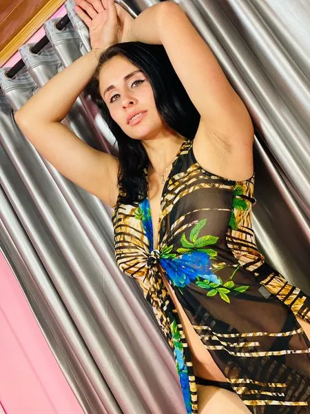 Live sex webcam photo for DannaJeins #3243006
