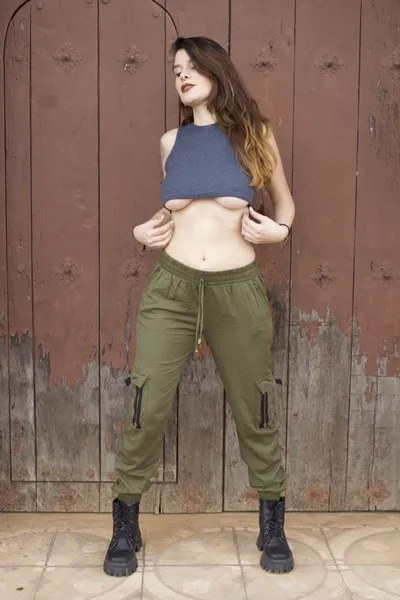 Live sex webcam photo for MilaSunn #3219183