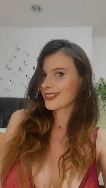 Live sex webcam photo for MilaSunn #3219184