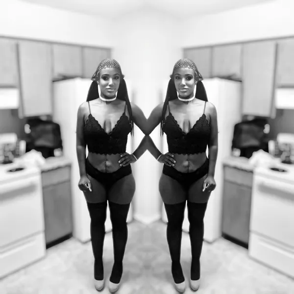 Live sex webcam photo for KharismaandKareem #3298967