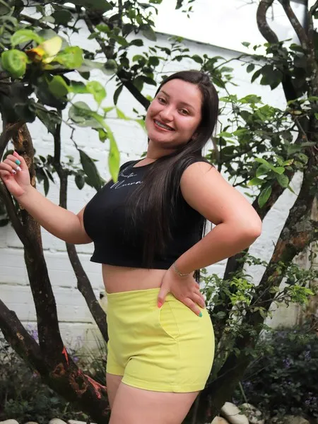 Live sex webcam photo for KiimmyParisi #3227138