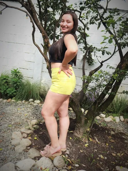 Live sex webcam photo for KiimmyParisi #3227136