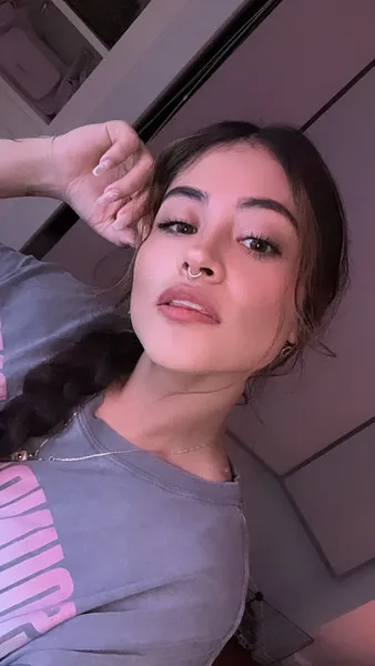 Live sex webcam photo for ALLYSONPARKERR #7061056