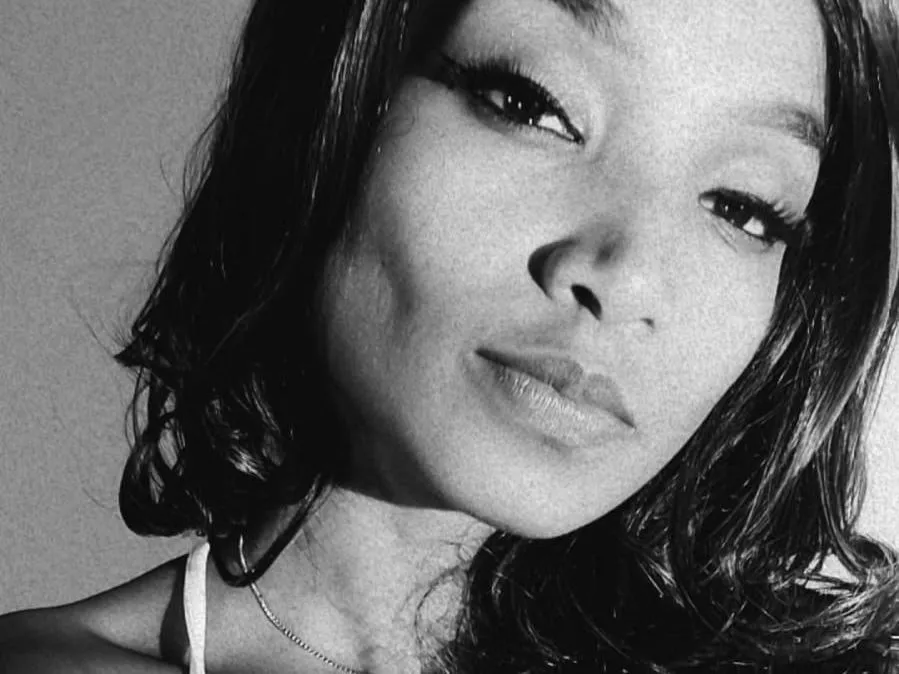 Live sex webcam photo for AliceHarrinson #3527978