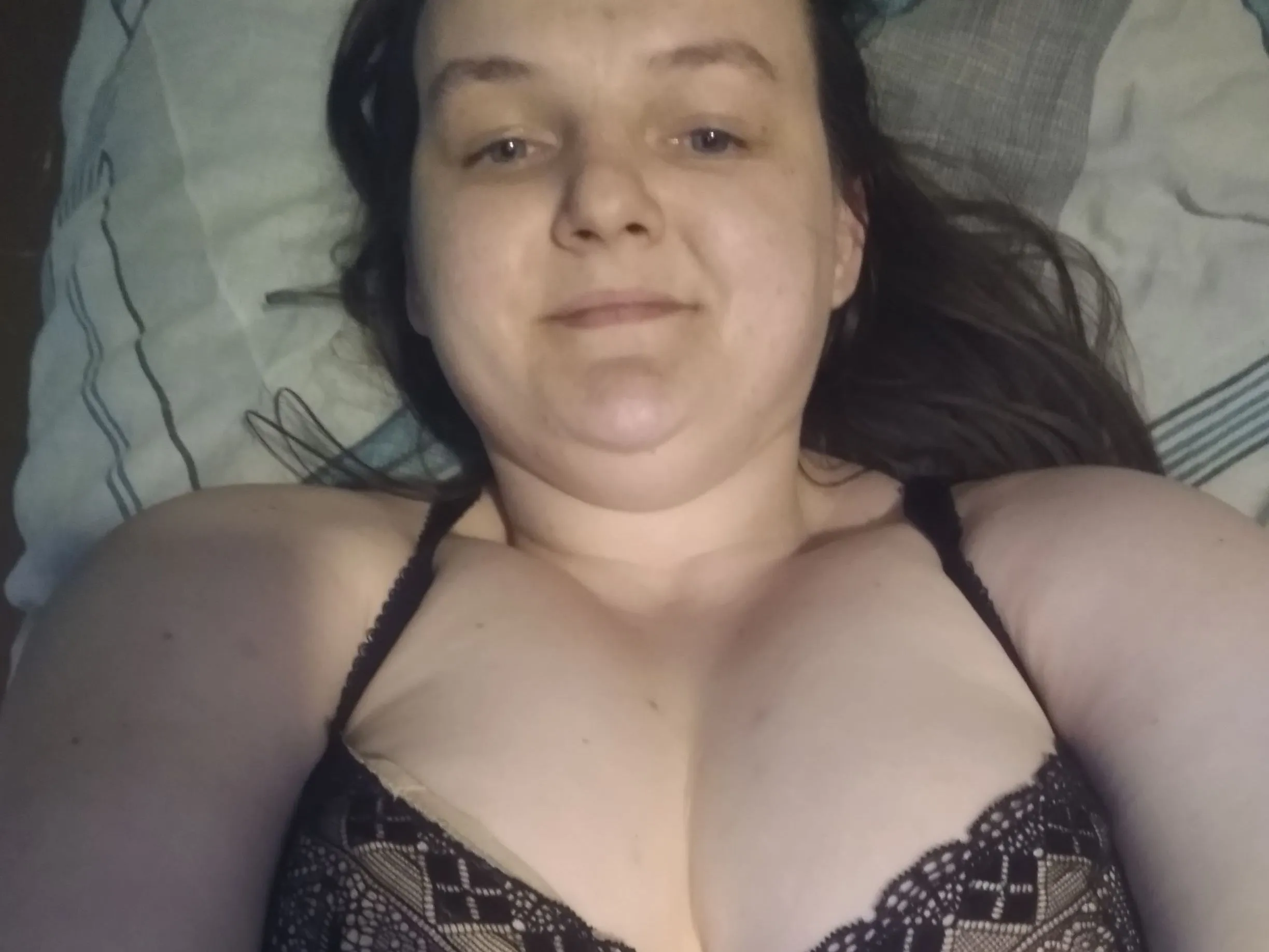 Live sex webcam photo for xHousewifex #3240049