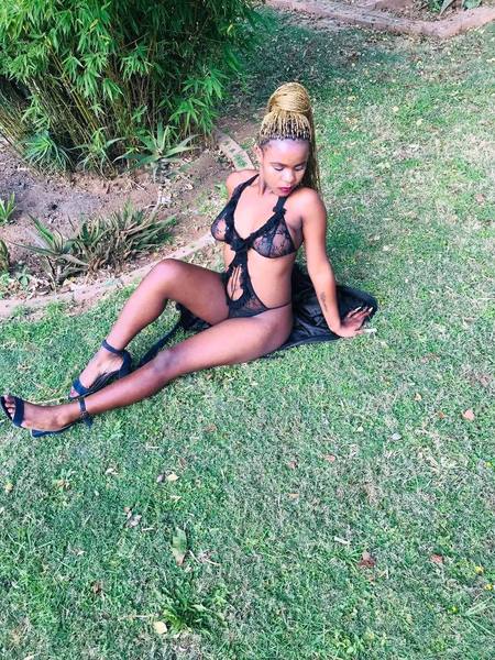 Live sex webcam photo for LongPussylips18 #3225746