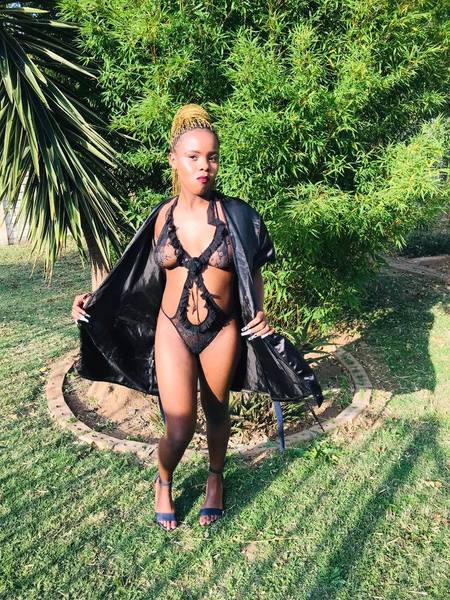 Live sex webcam photo for LongPussylips18 #3225743