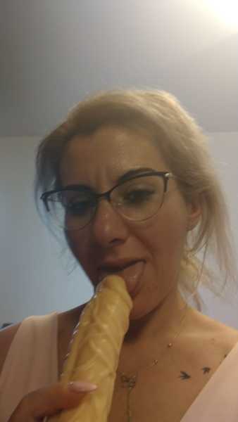 Live sex webcam photo for CORALLIYE #3220295