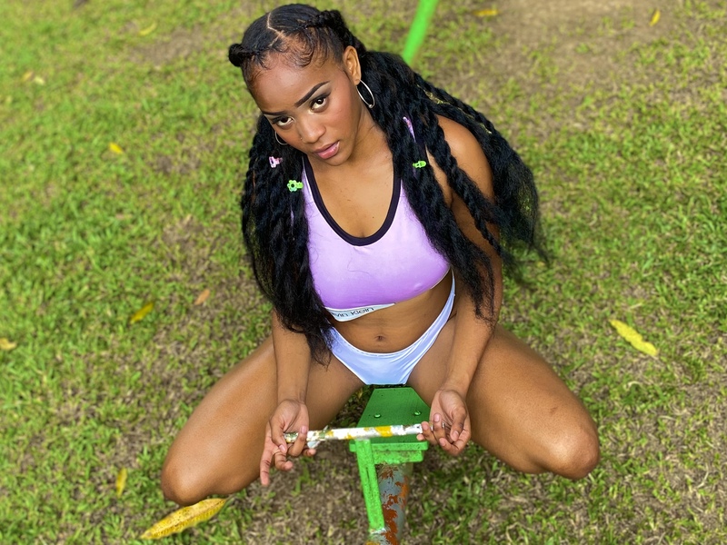 Live sex webcam photo for ShanonWilliam #3236478