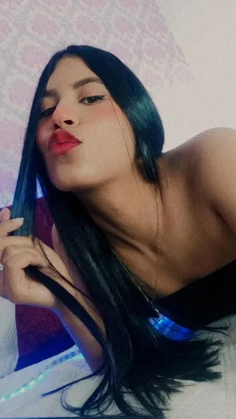 Live sex webcam photo for SSWEETTPEACHESS #3249477