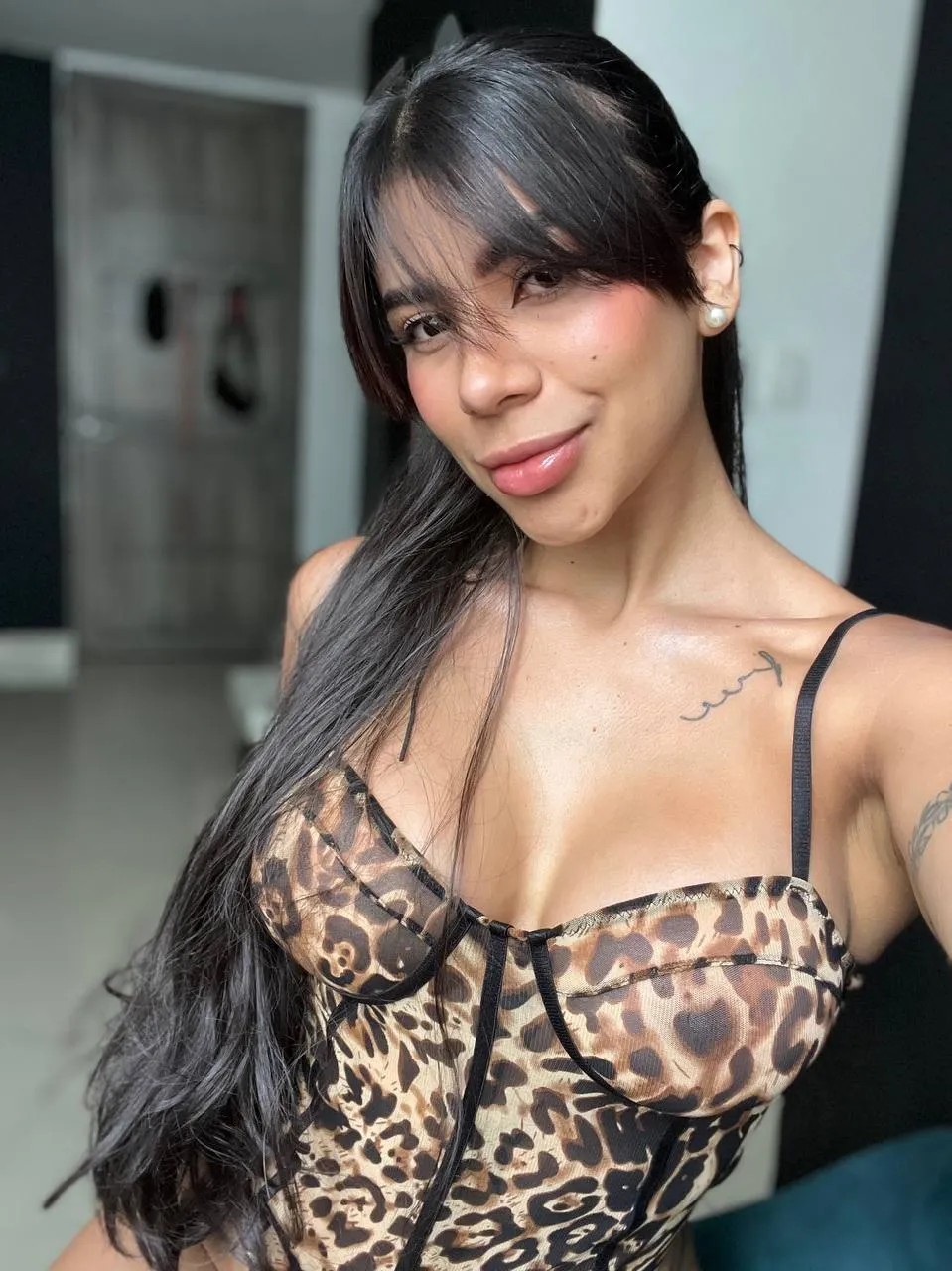 Live sex webcam photo for NikolRyder #7795408