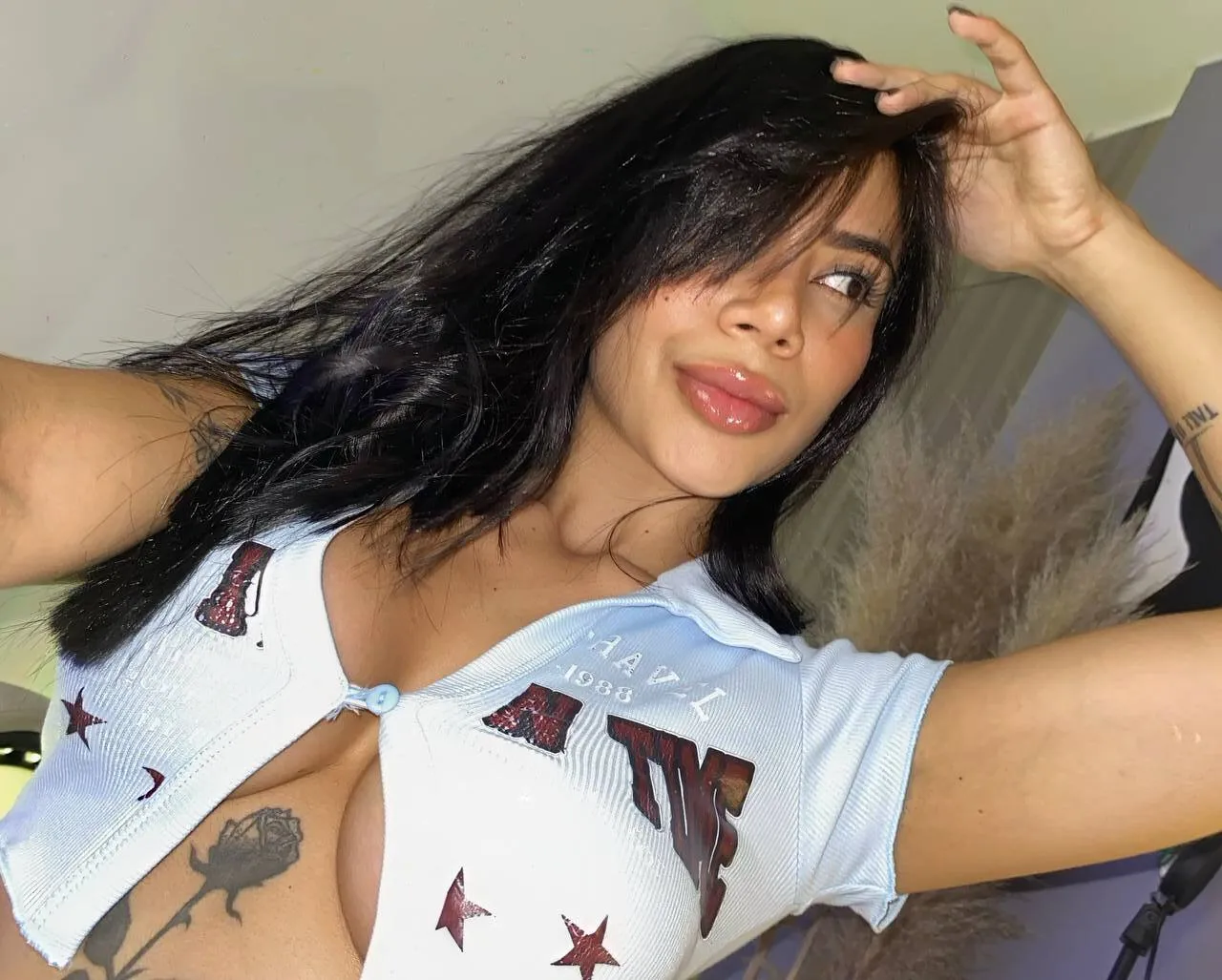 Live sex webcam photo for NikolRyder #7795312