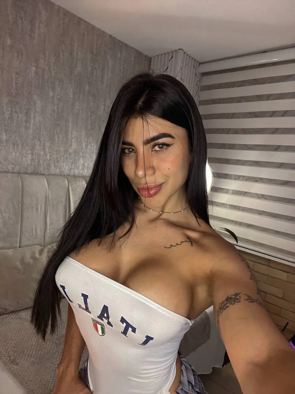 Live sex webcam photo for NikolRyder #7795847
