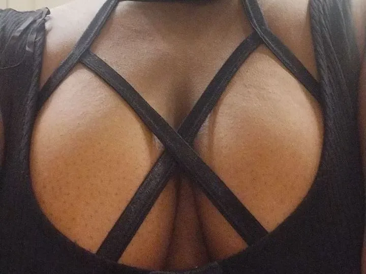 Live sex webcam photo for QuenNasty #5651919