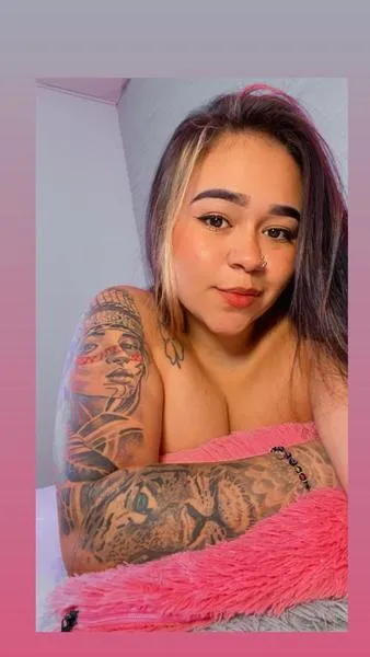 Live sex webcam photo for CalorineHoward #3223475