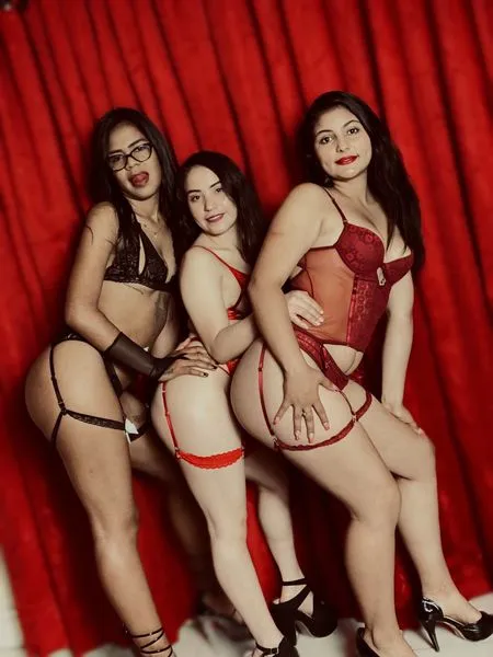 Live sex webcam photo for DennisAndAlissonAndJesica #3228216