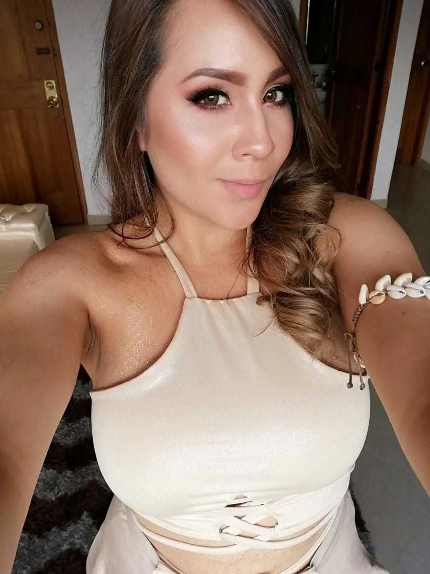 Live sex webcam photo for AriaDiamon #7455316