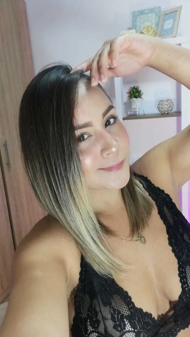 Live sex webcam photo for AriaDiamon #7455313