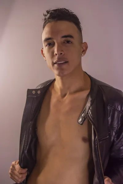 Live sex webcam photo for Latinboyzsex #3318075