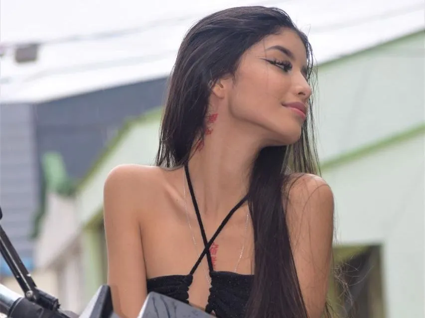 Live sex webcam photo for MiiaTayllorr #3228169