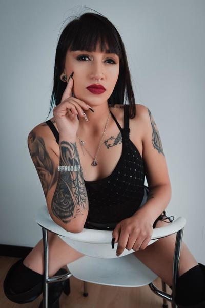 Live sex webcam photo for EimyCorlett #3226820