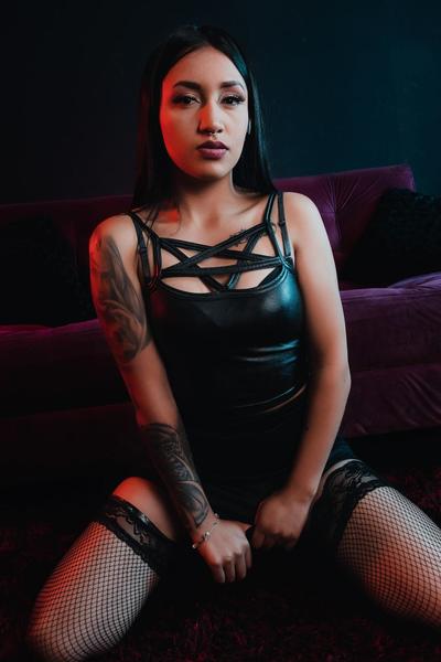 Live sex webcam photo for EimyCorlett #3226799