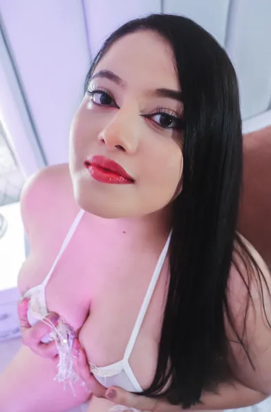 Live sex webcam photo for LauriieWilliams #3273687