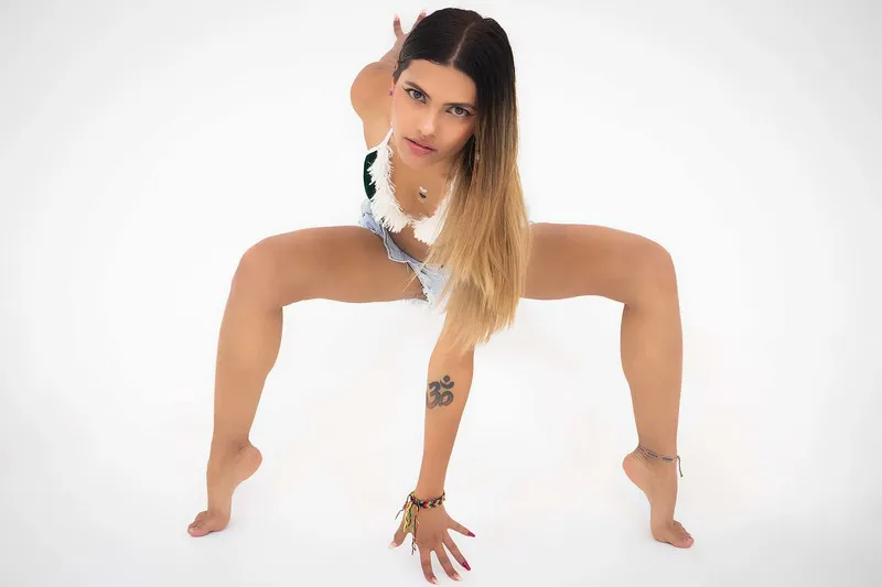 Live sex webcam photo for GaiaSelenne #3385735