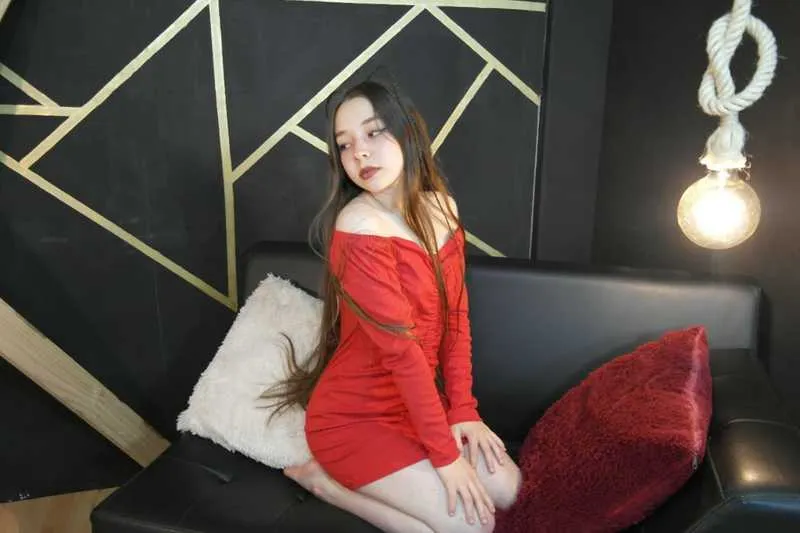 Live sex webcam photo for EmmaJames20 #3236075