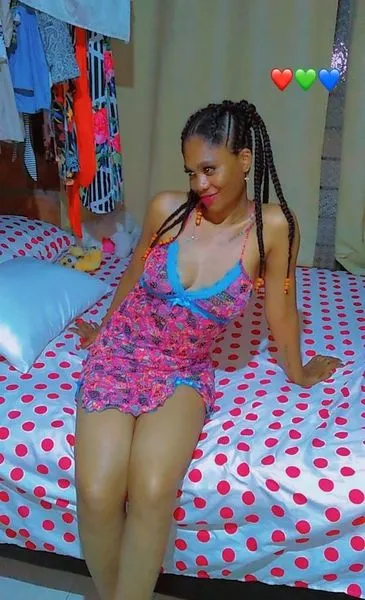 Live sex webcam photo for MeredyytBrown #3247682