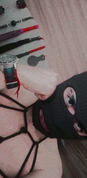 Live sex webcam photo for RougeDemonee #3306244