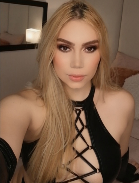 Live sex webcam photo for AmberKiingss #3249165