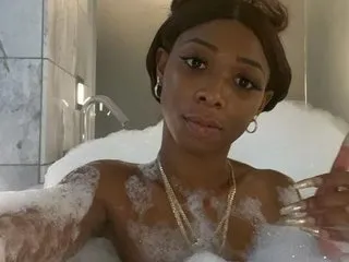 Live sex webcam photo for TheArieeAmor #8034025