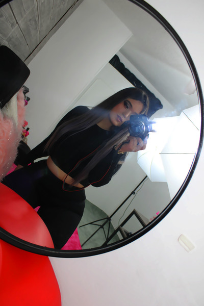 Live sex webcam photo for LIzzeGree #3430723