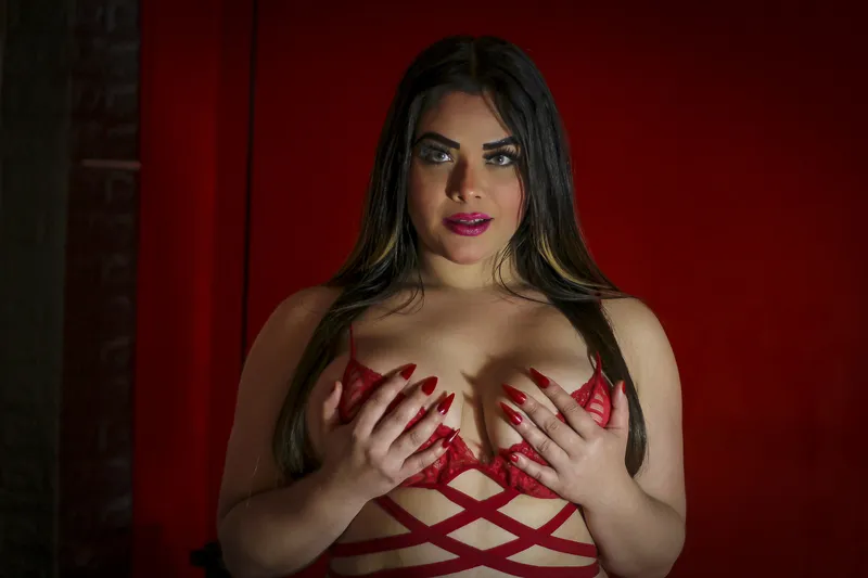 Live sex webcam photo for SabrinaBetteshh #3509227